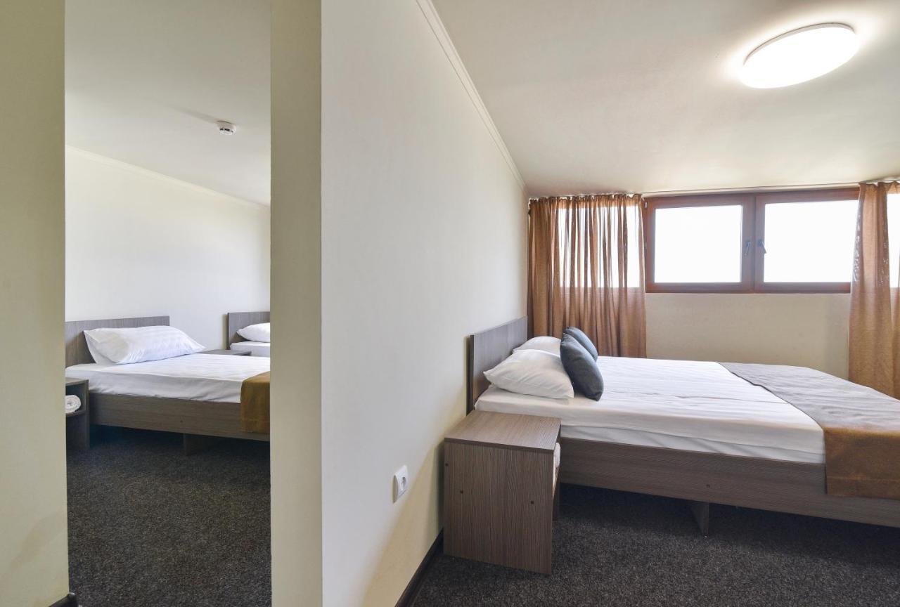 Arcadia Marine Hotel Oldenburg Bagian luar foto